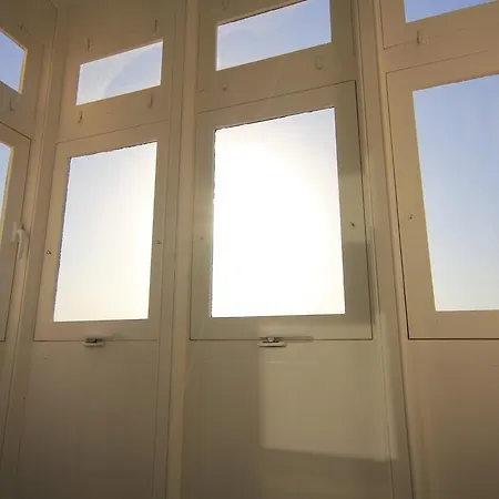 Sea Front Apartamento *