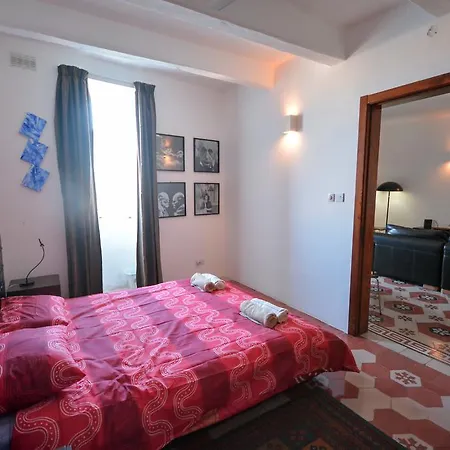 Sea Front Apartamento Valeta